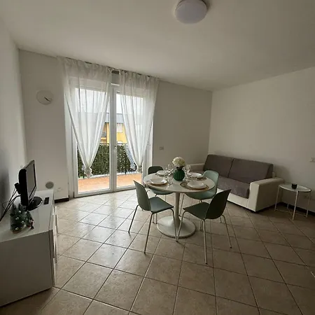 Bilocale Vicino A Apartament *